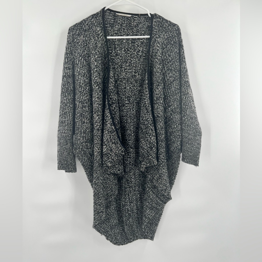 Tahari sweater cardigan poncho duster one size